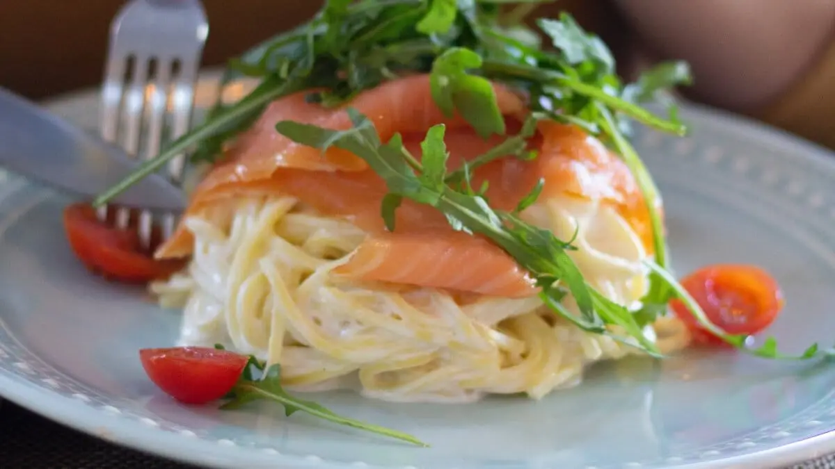 Recept: Pasta med mascarpone och lax